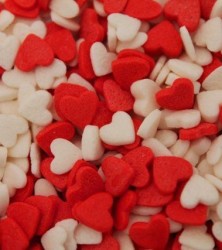 сердечки красно белые